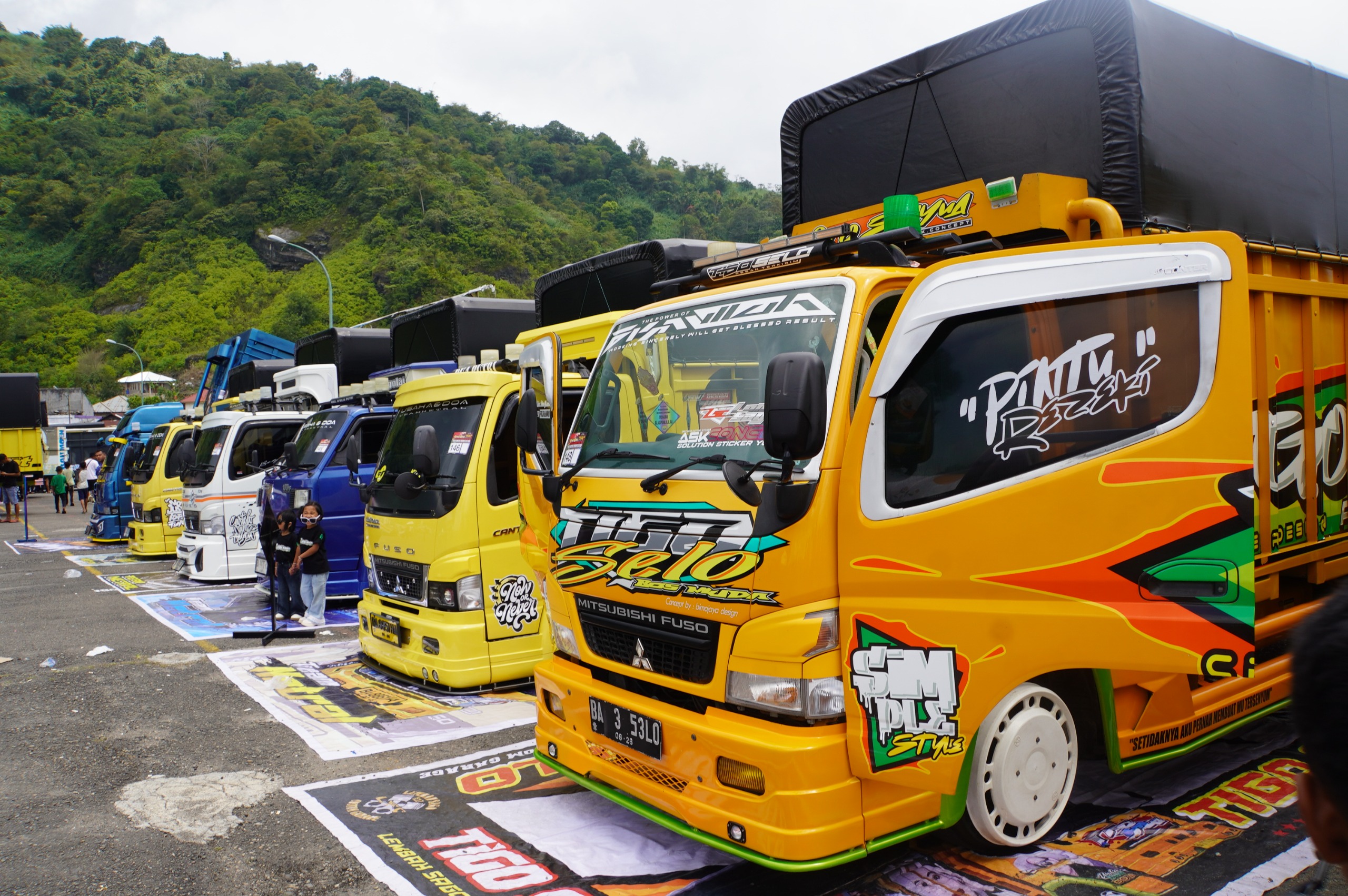 Ratusan Modifikator Truk dan Bus Adu Kreativitas di Padang Panjang AutoShow 2026