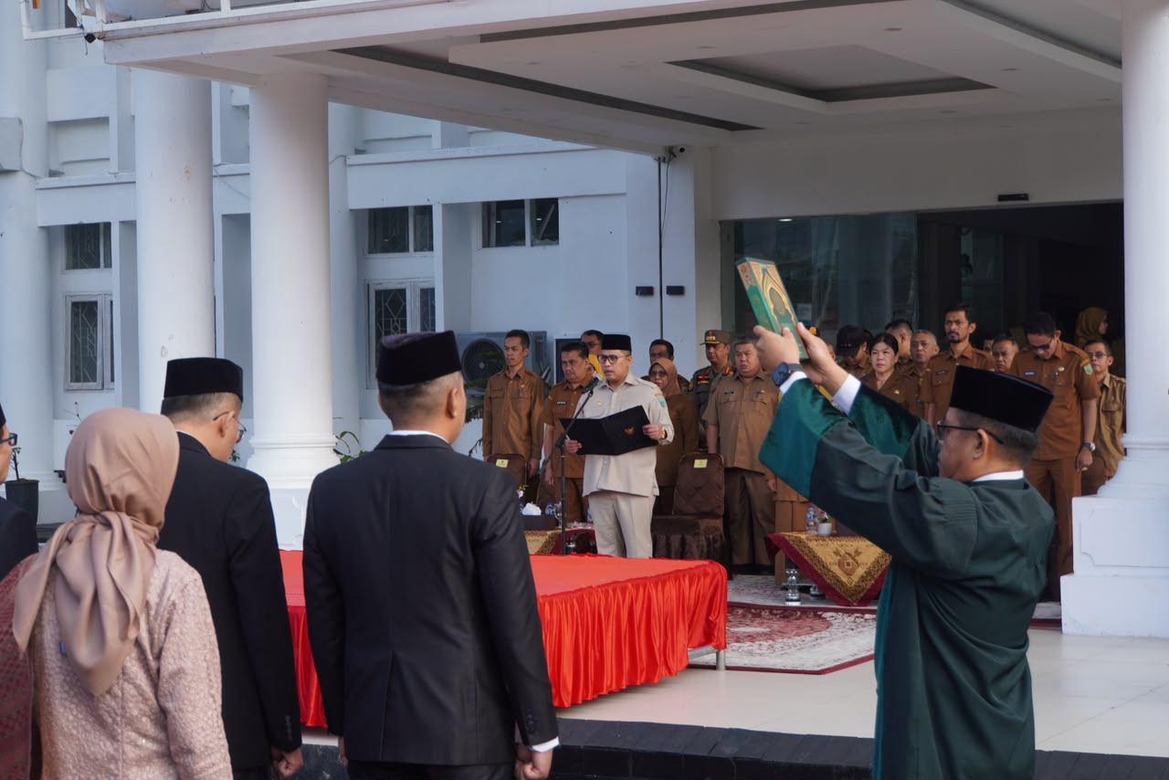 Lantik 38 Pejabat Eselon III dan IV, Wako Hendri Arnis Tekankan Peningkatan Kompetensi dan Inovasi