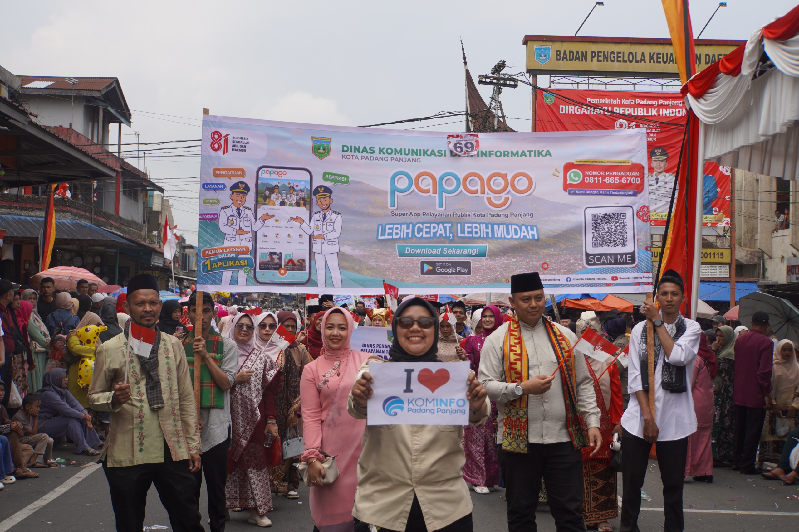 ASN Unjuk Kreativitas dalam Pawai Alegoris HUT ke-81 RI