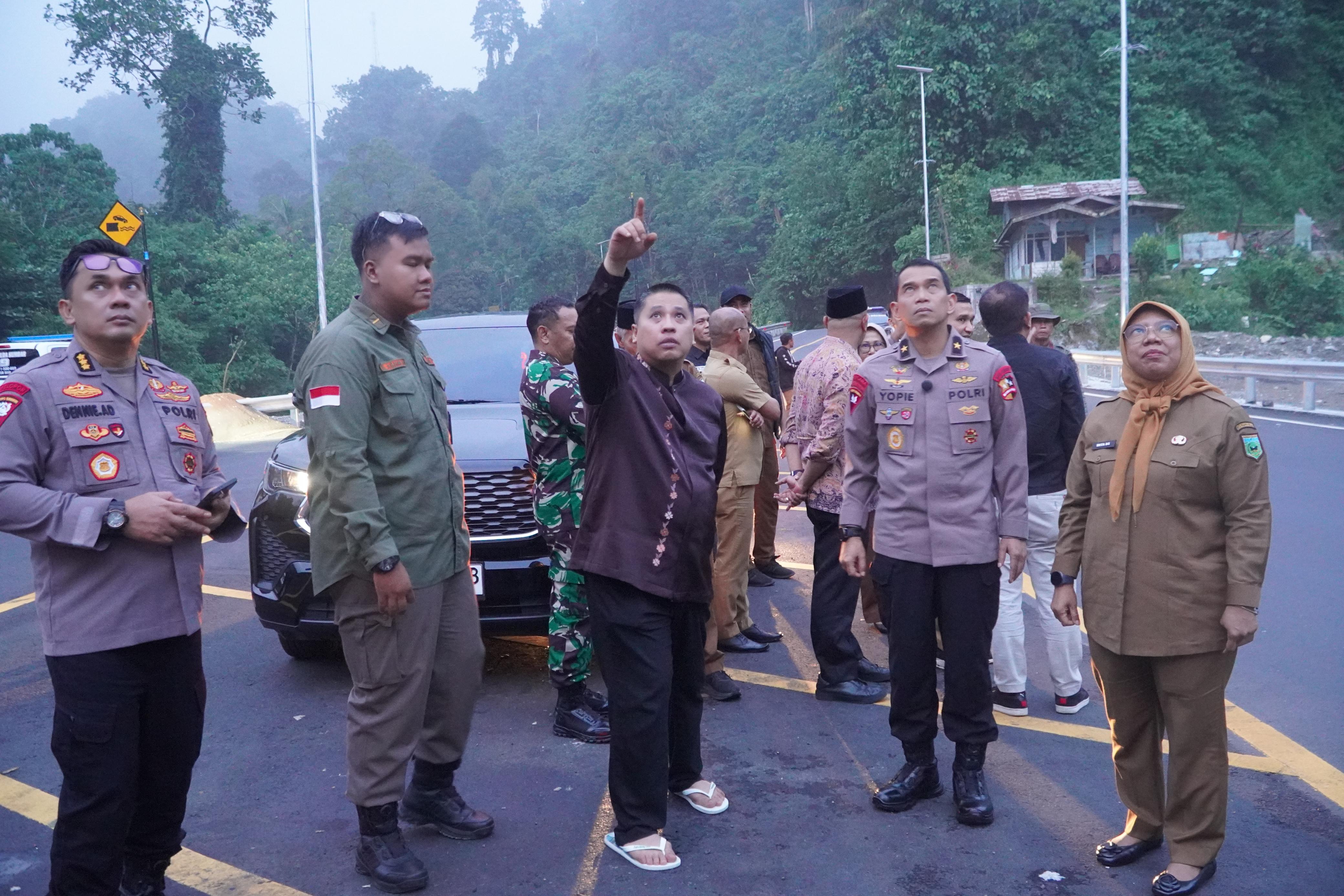 Tim Supervisi Rehab Rekon Tinjau Sejumlah Infrastruktur Terdampak Bencana di Padang Panjang