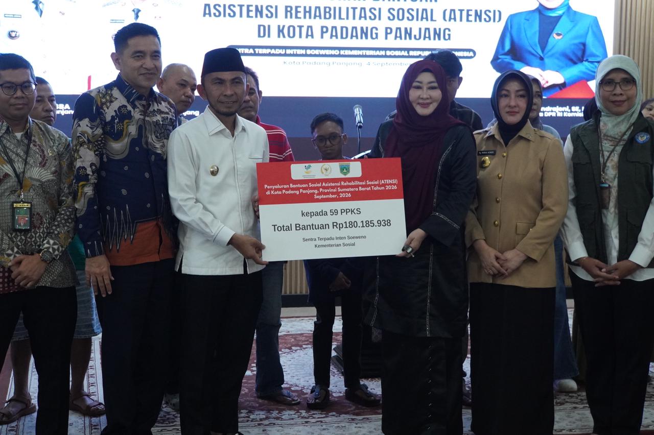 59 Warga Padang Panjang Terima Bantuan ATENSI Kemensos, Ada Kursi Roda hingga Modal Usaha