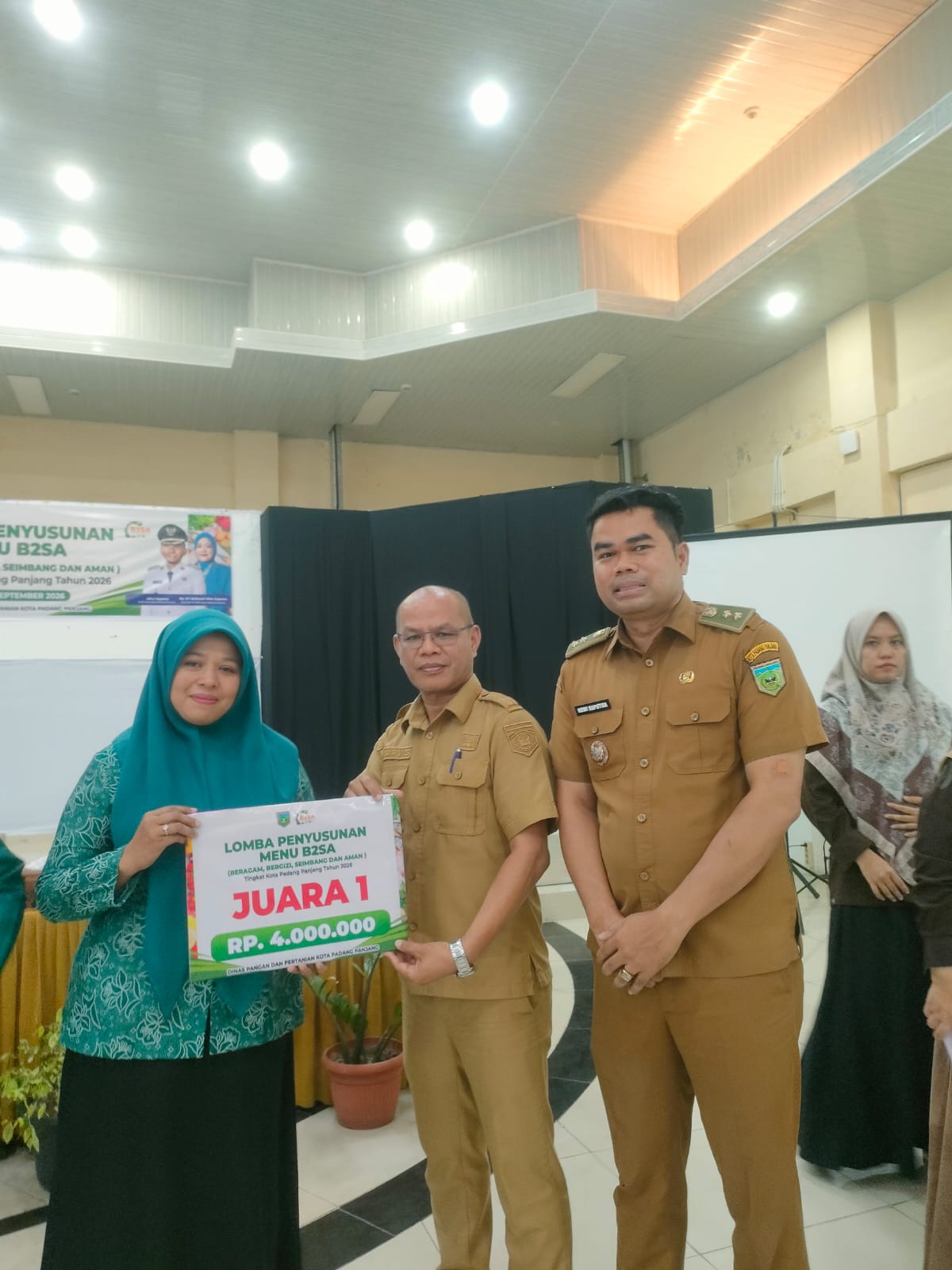 TPL Raih Juara 1 Lomba Penyusunan Menu B2SA Tingkat Kota