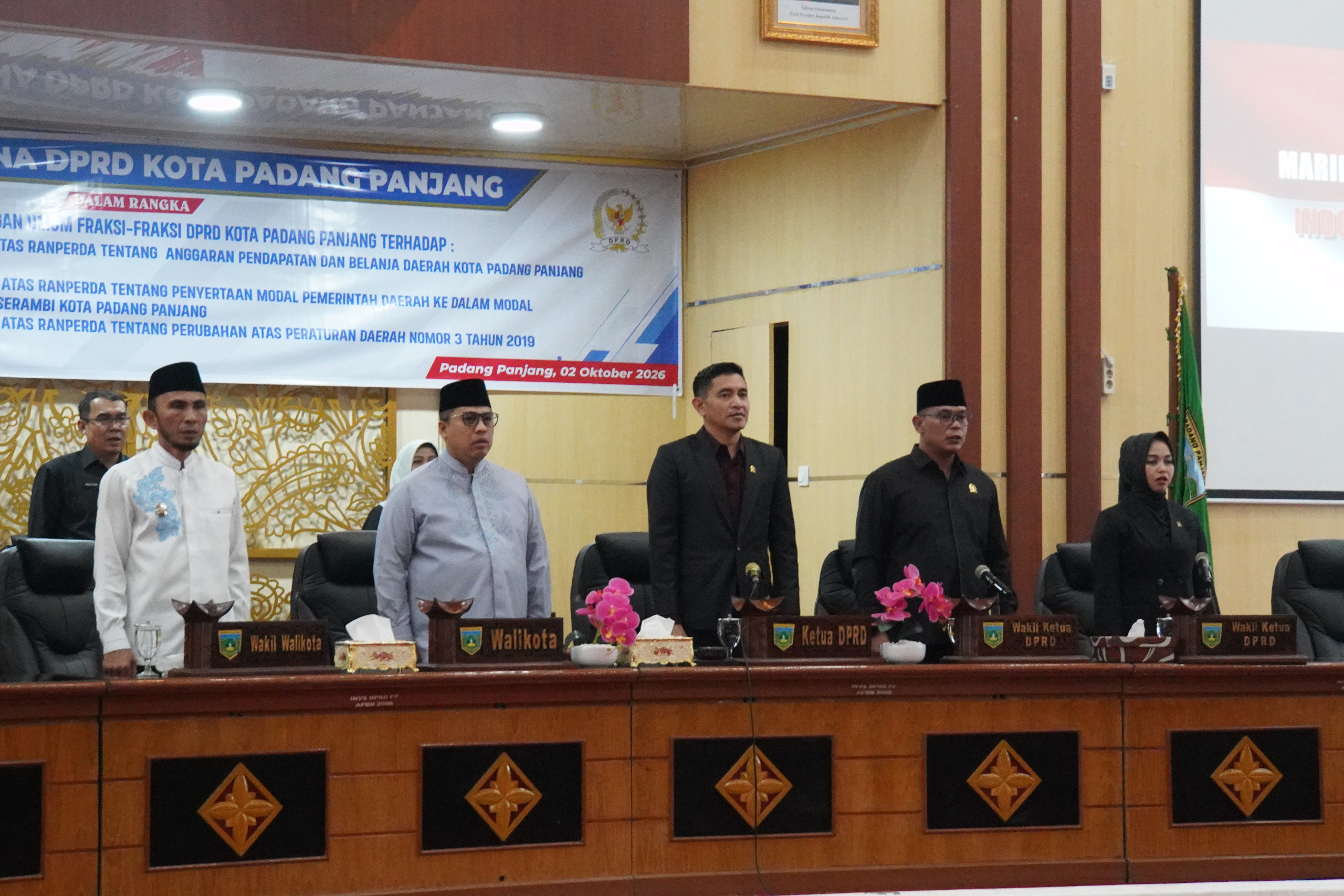 Lima Fraksi Sampaikan Pemandangan Umum atas Tiga Ranperda