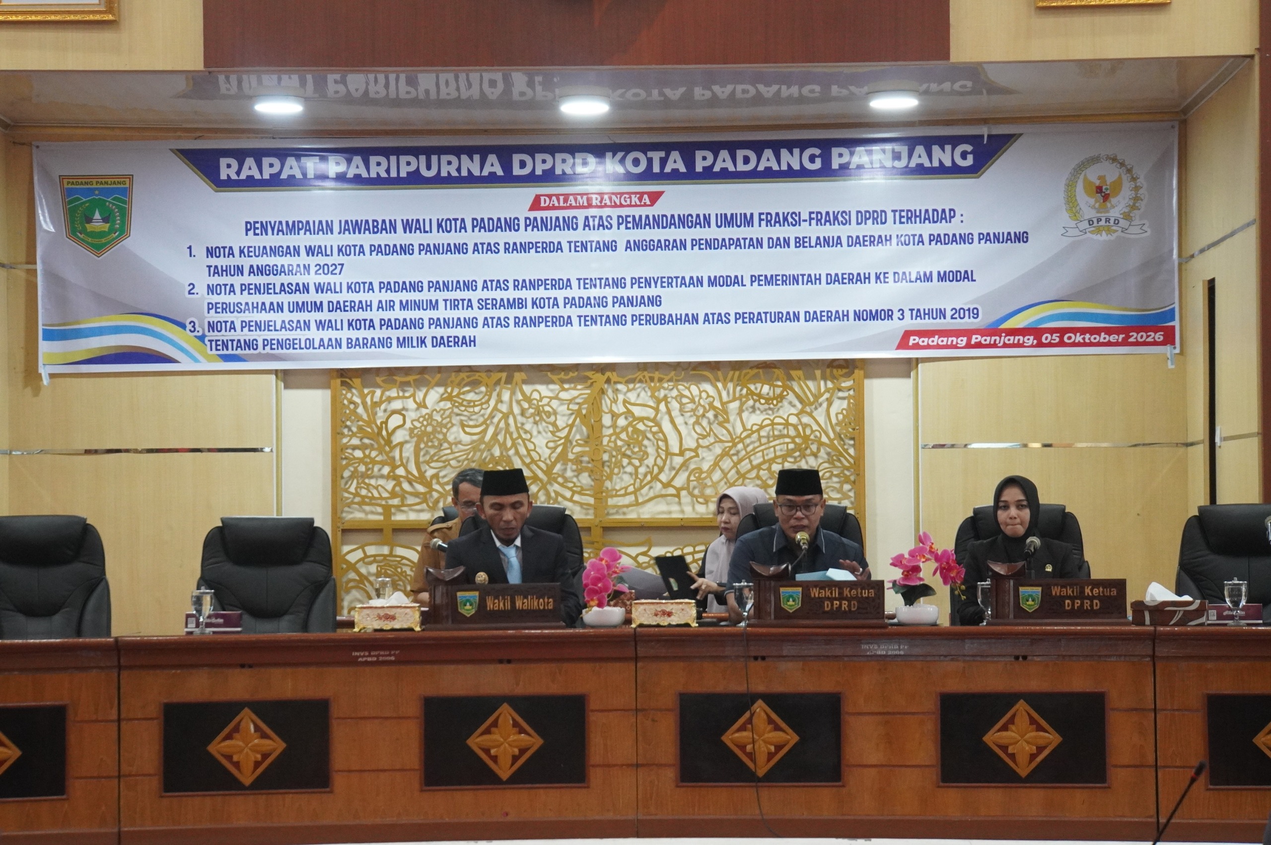 Wawako Allex Sampaikan Jawaban Wali Kota atas Pemandangan Umum Fraksi DPRD